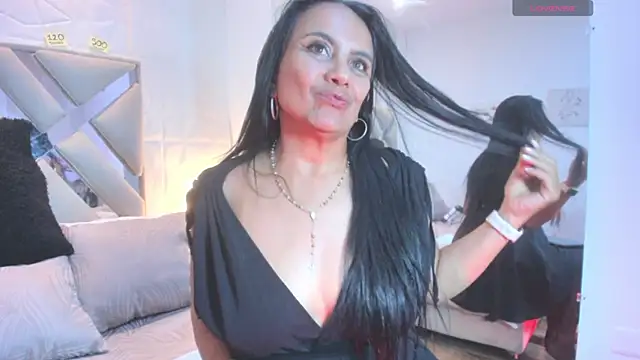 Snapshot of raquell_moore chatting on September 23, 2025, 11:45 pm raquell moore online show from September 23, 2025, 11:45 pm