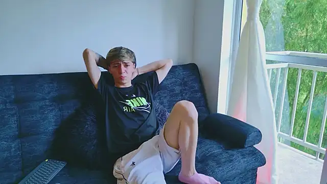 ethan and ava online show from October 2, 2025, 2:42 pm