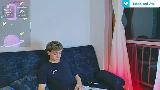 ethan and ava online show from October 2, 2025, 2:37 am