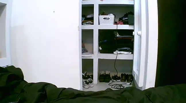 VittoriaTaylor online show from March 18, 2025, 5:02 am