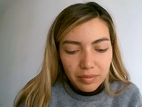 VittoriaTaylor online show from June 22, 2026, 3:53 pm