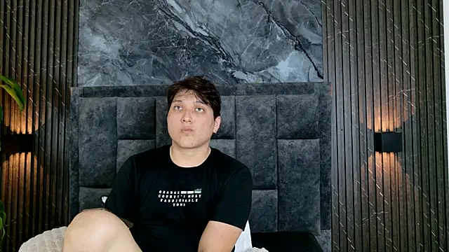 Snapshot of vanilla_hot chatting on November 18, 2025, 7:17 pm vanilla hot online show from November 18, 2025, 7:17 pm