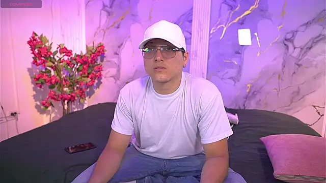 Snapshot of vanilla_hot chatting on December 15, 2025, 7:31 pm vanilla hot online show from December 15, 2025, 7:31 pm