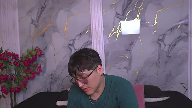 Snapshot of vanilla_hot chatting on December 4, 2025, 7:24 pm vanilla hot online show from December 4, 2025, 7:24 pm