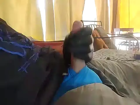 Snapshot of bwcbeat83 chatting on October 26, 2025, 5:24 pm bwcbeat83 online show from October 26, 2025, 5:24 pm