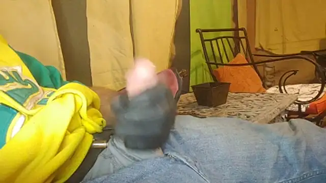 bwcbeat83 online show from February 12, 2026, 2:11 am