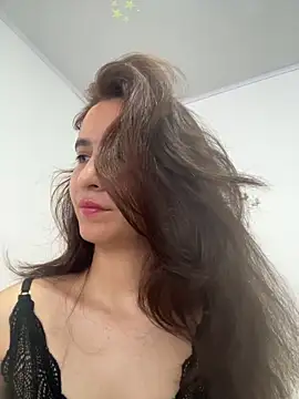 Snapshot of Bella_still chatting on June 1, 2026, 2:17 pm Bella still online show from June 1, 2026, 2:17 pm