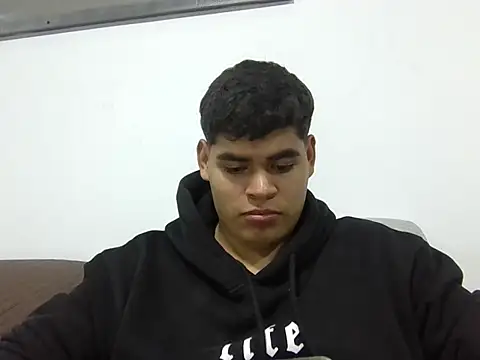 Snapshot of Jumi_777 chatting on October 7, 2025, 11:28 pm Jumi 777 online show from October 7, 2025, 11:28 pm