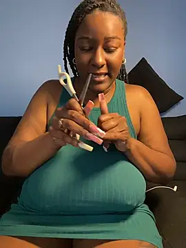 Snapshot of xoxoHotCoCo chatting on June 6, 2026, 8:03 pm xoxoHotCoCo online show from June 6, 2026, 8:03 pm