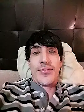 moutt99 online show from January 19, 2025, 5:26 am