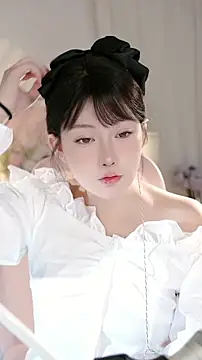 Dou-Dou-er online show from October 23, 2025, 12:37 pm