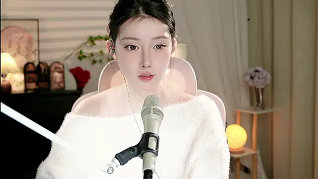 Dou-Dou-er online show from October 21, 2025, 1:43 pm