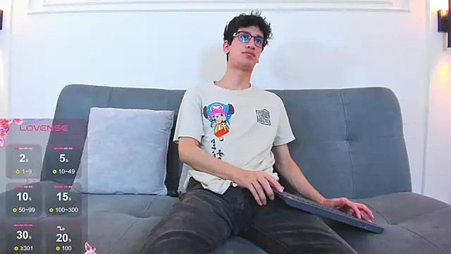 Snapshot of Cum_hunters chatting on April 30, 2026, 3:13 am Cum hunters online show from April 30, 2026, 3:13 am