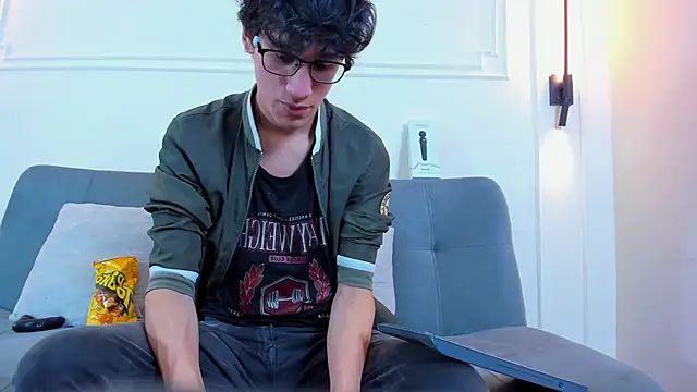 Cum hunters online show from February 6, 2026, 3:24 am