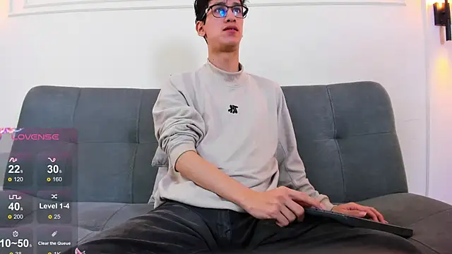 Snapshot of Cum_hunters chatting on April 15, 2026, 3:23 am Cum hunters online show from April 15, 2026, 3:23 am