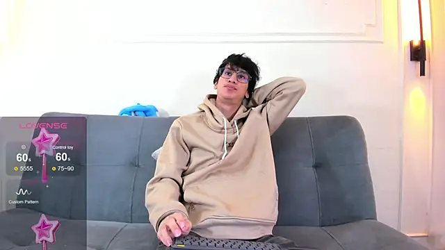 Snapshot of Cum_hunters chatting on July 12, 2026, 3:07 am Cum hunters online show from July 12, 2026, 3:07 am