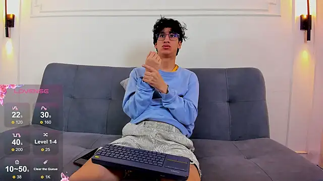 Snapshot of Cum_hunters chatting on June 24, 2026, 3:16 am Cum hunters online show from June 24, 2026, 3:16 am