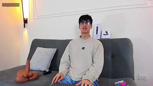 Snapshot of Cum_hunters chatting on November 27, 2025, 3:18 am Cum hunters online show from November 27, 2025, 3:18 am