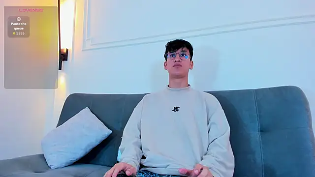 Snapshot of Cum_hunters chatting on November 5, 2025, 3:31 am Cum hunters online show from November 5, 2025, 3:31 am