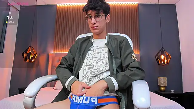 Snapshot of Cum_hunters chatting on September 14, 2025, 3:29 am Cum hunters online show from September 14, 2025, 3:29 am