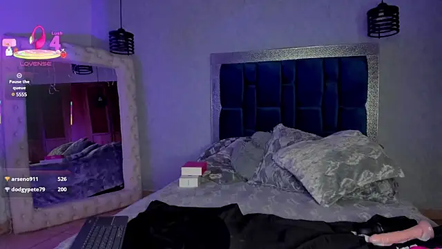 Sophiaa Gomez online show from March 13, 2025, 3:17 pm