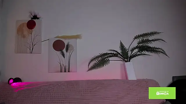 Snapshot of miuri_miy chatting on February 22, 2025, 7:36 pm miuri miy online show from February 22, 2025, 7:36 pm