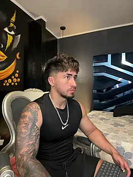 Snapshot of Brad_Summer chatting on March 25, 2026, 11:47 pm Brad Summer online show from March 25, 2026, 11:47 pm