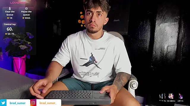 Snapshot of Brad_Summer chatting on March 13, 2026, 11:32 pm Brad Summer online show from March 13, 2026, 11:32 pm