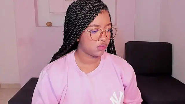 Snapshot of AishaHil chatting on January 19, 2025, 12:17 pm AishaHil online show from January 19, 2025, 12:17 pm