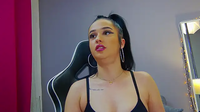 Snapshot of Eva_Lovvia_ chatting on February 20, 2025, 7:41 pm Eva Lovvia  online show from February 20, 2025, 7:41 pm