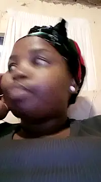 Snapshot of ShySexyBaddie chatting on March 13, 2025, 4:45 pm ShySexyBaddie online show from March 13, 2025, 4:45 pm