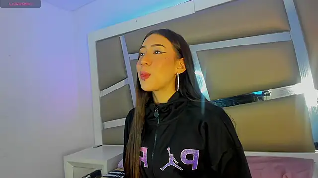 Snapshot of Princess_tokyo chatting on January 27, 2025, 12:48 pm Princess tokyo online show from January 27, 2025, 12:48 pm