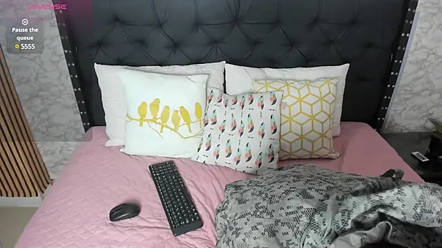 Snapshot of stefany_pablo1 chatting on March 12, 2025, 1:30 pm stefany pablo1 online show from March 12, 2025, 1:30 pm