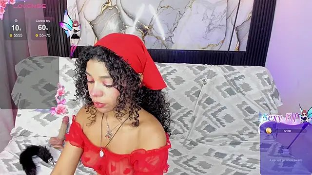 Snapshot of lucie_petite chatting on May 22, 2026, 6:39 pm lucie petite online show from May 22, 2026, 6:39 pm