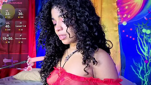 Snapshot of lucie_petite chatting on July 15, 2026, 6:26 pm lucie petite online show from July 15, 2026, 6:26 pm