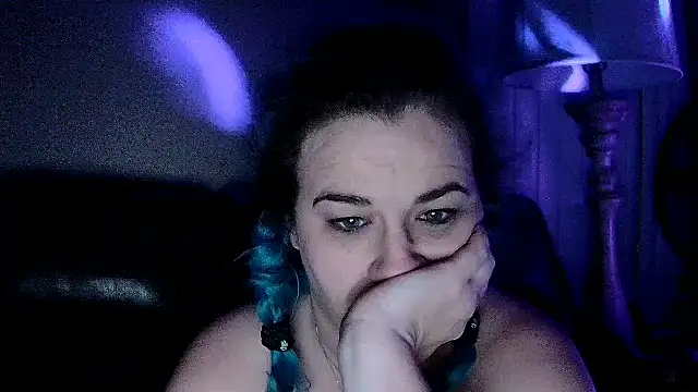 Snapshot of StonerPrincessGenie chatting on February 4, 2025, 12:44 pm StonerPrincessGenie online show from February 4, 2025, 12:44 pm