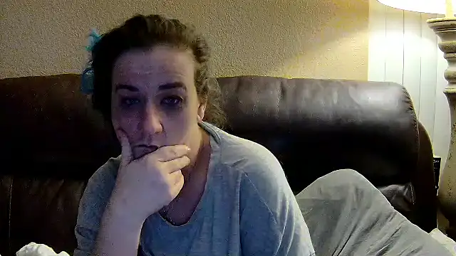 Snapshot of StonerPrincessGenie chatting on March 3, 2025, 2:17 pm StonerPrincessGenie online show from March 3, 2025, 2:17 pm