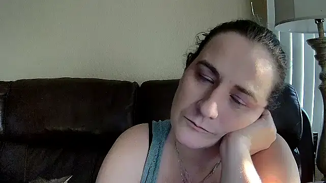 Snapshot of StonerPrincessGenie chatting on March 10, 2025, 1:34 am StonerPrincessGenie online show from March 10, 2025, 1:34 am