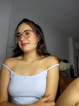 Snapshot of baaby-miiaa chatting on March 10, 2025, 2:39 am baaby-miiaa online show from March 10, 2025, 2:39 am