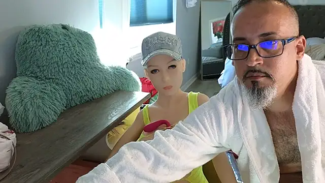 Snapshot of TheConfidentialClub chatting on February 20, 2025, 9:53 pm TheConfidentialClub online show from February 20, 2025, 9:53 pm