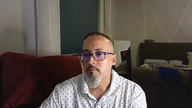 Snapshot of TheConfidentialClub chatting on February 19, 2025, 11:46 pm TheConfidentialClub online show from February 19, 2025, 11:46 pm