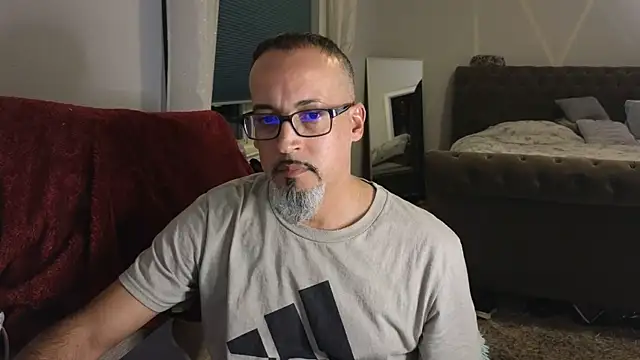 Snapshot of TheConfidentialClub chatting on February 22, 2025, 12:49 am TheConfidentialClub online show from February 22, 2025, 12:49 am