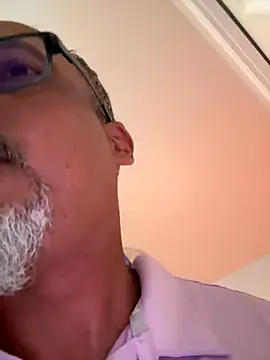 Snapshot of TheConfidentialClub chatting on September 25, 2025, 4:40 am TheConfidentialClub online show from September 25, 2025, 4:40 am