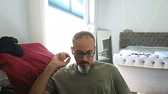 Snapshot of TheConfidentialClub chatting on February 13, 2025, 11:04 pm TheConfidentialClub online show from February 13, 2025, 11:04 pm