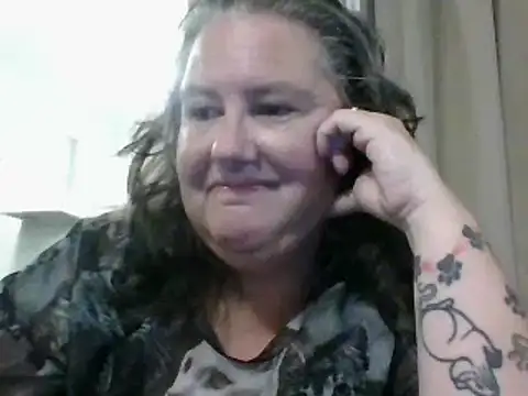 k1w1bbw online show from March 2, 2025, 7:32 am