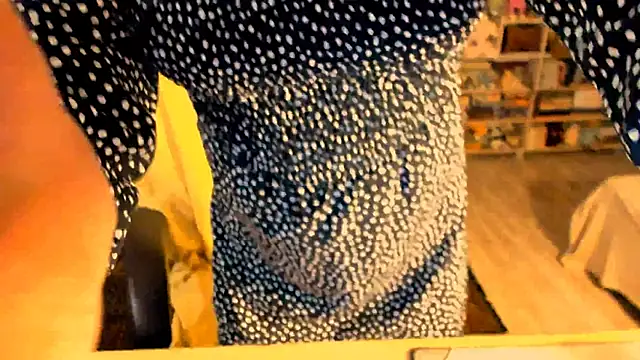 Snapshot of red_rocco chatting on October 10, 2025, 2:51 pm red rocco online show from October 10, 2025, 2:51 pm