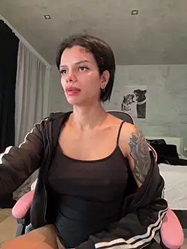 Snapshot of Rosariolovex chatting on March 21, 2025, 10:50 am Rosariolovex online show from March 21, 2025, 10:50 am