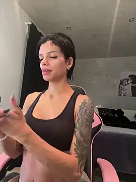 Snapshot of Rosariolovex chatting on February 21, 2025, 8:40 am Rosariolovex online show from February 21, 2025, 8:40 am