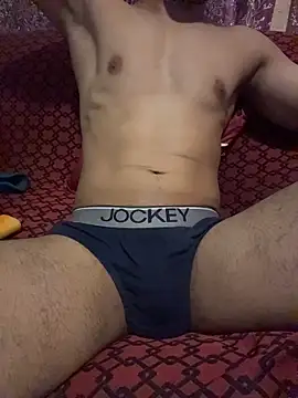 hot hunk boy online show from July 13, 2026, 7:24 pm