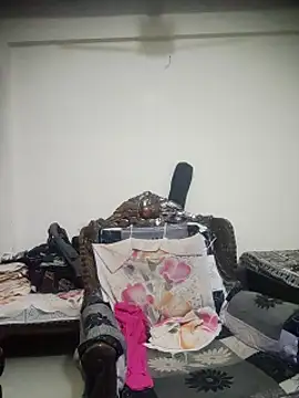 YourSuperTanya online show from March 17, 2025, 4:33 pm